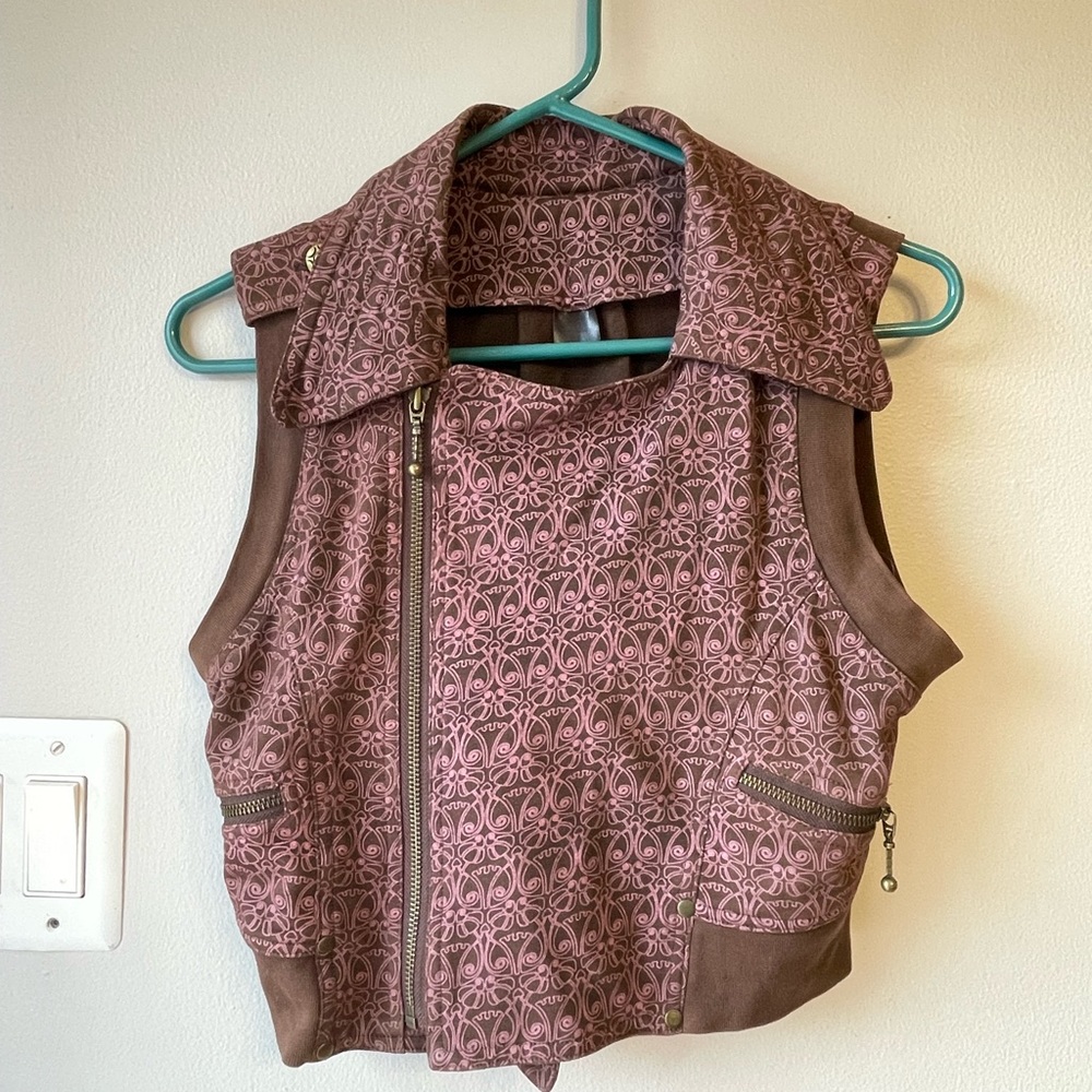 Maddie Moon Mushroom Print Cropped Moto Vest